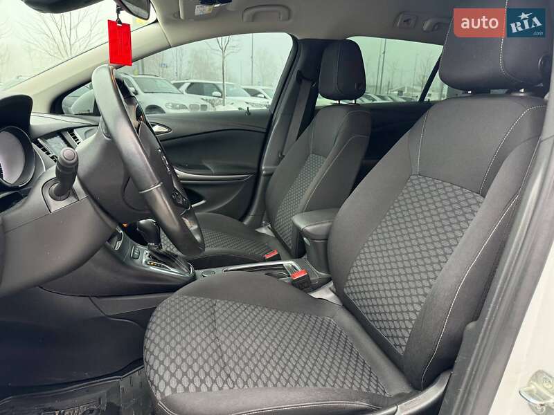 Универсал Opel Astra 2020 в Киеве