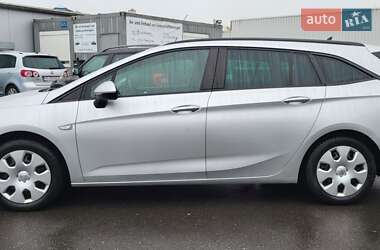 Универсал Opel Astra 2018 в Городке