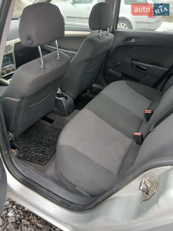 Хэтчбек Opel Astra 2008 в Луцке фото 16 Хэтчбек Opel Astra 2008 в Луцке