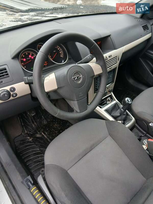 Хэтчбек Opel Astra 2008 в Луцке фото 18 Хэтчбек Opel Astra 2008 в Луцке