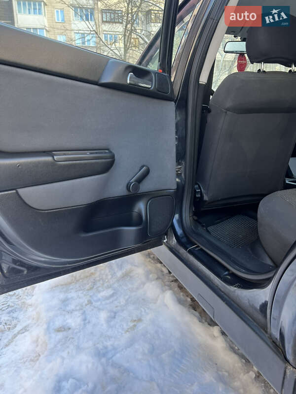 Седан Opel Astra 2006 в Киеве фото 7 Седан Opel Astra 2006 в Киеве