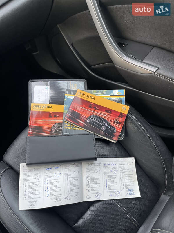 Хэтчбек Opel Astra 2013 в Львове