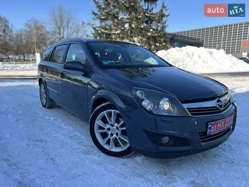 Универсал Opel Astra 2009 в Луцке