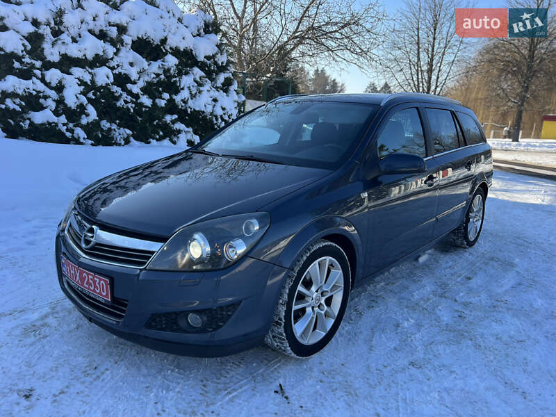 Универсал Opel Astra 2009 в Луцке