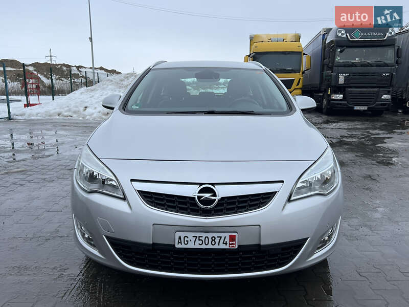 Универсал Opel Astra 2011 в Луцке фото 4 Универсал Opel Astra 2011 в Луцке
