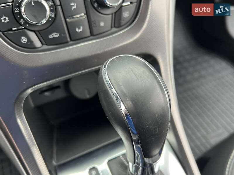 Универсал Opel Astra 2011 в Луцке фото 66 Универсал Opel Astra 2011 в Луцке