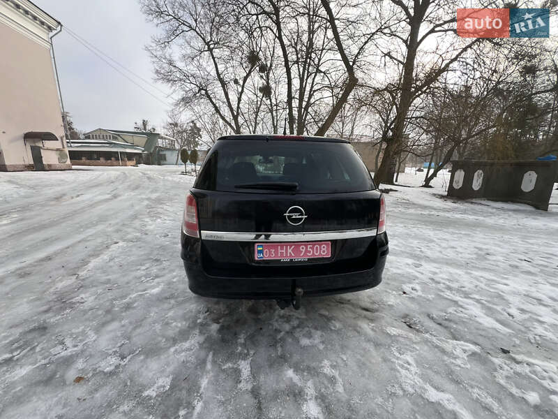 Универсал Opel Astra 2010 в Ватутино фото 10 Универсал Opel Astra 2010 в Ватутино
