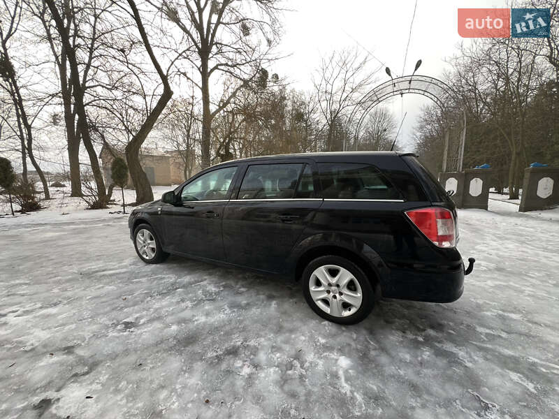 Универсал Opel Astra 2010 в Ватутино фото 18 Универсал Opel Astra 2010 в Ватутино