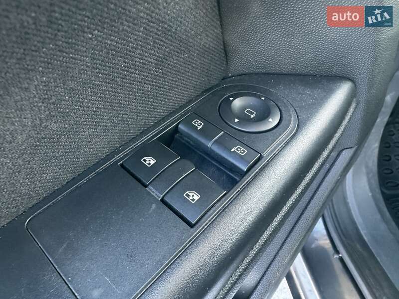 Хэтчбек Opel Astra 2009 в Киеве