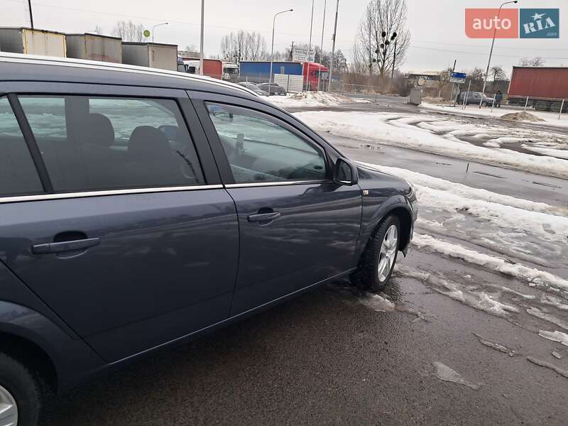 Универсал Opel Astra 2009 в Ковеле
