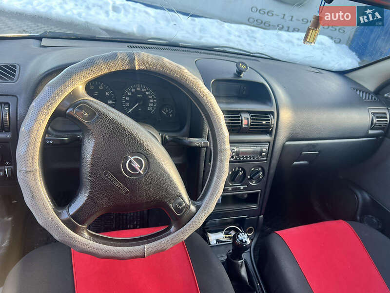 Седан Opel Astra 2002 в Глыбокой фото 7 Седан Opel Astra 2002 в Глыбокой