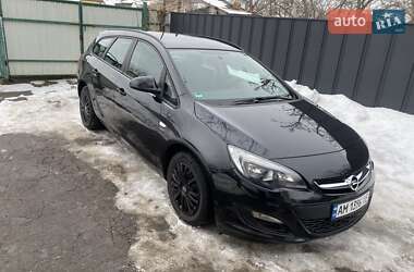 Универсал Opel Astra 2013 в Житомире