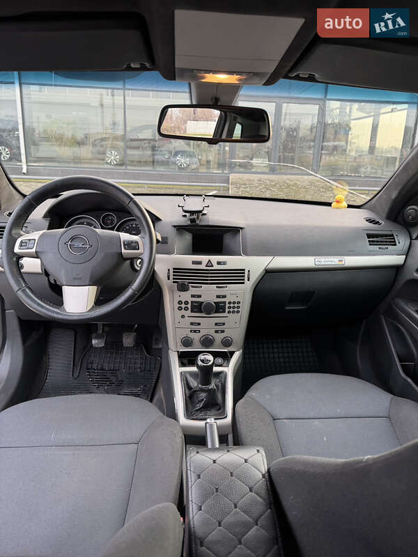 Универсал Opel Astra 2008 в Балаклее