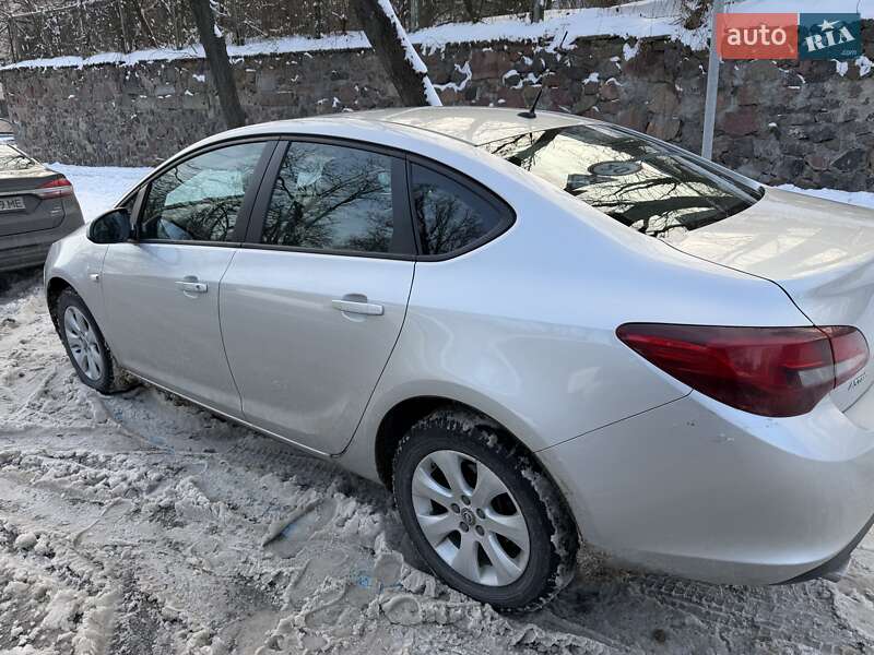 Седан Opel Astra 2016 в Києві фото 4 Седан Opel Astra 2016 в Києві