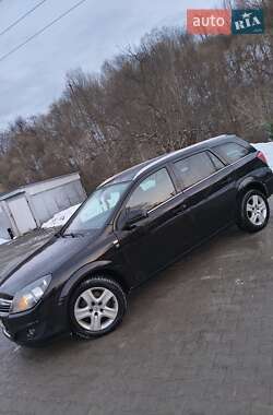 Универсал Opel Astra 2010 в Турке