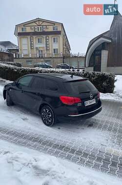 Універсал Opel Astra 2014 в Стрию