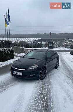 Універсал Opel Astra 2014 в Стрию
