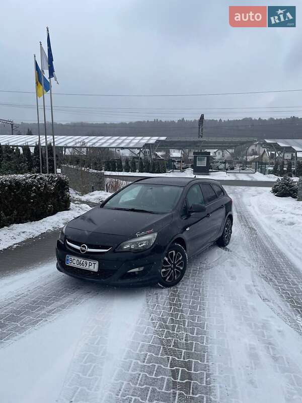 Універсал Opel Astra 2014 в Стрию