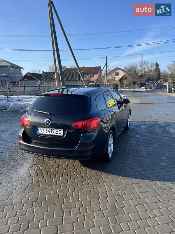 Универсал Opel Astra 2013 в Снятине