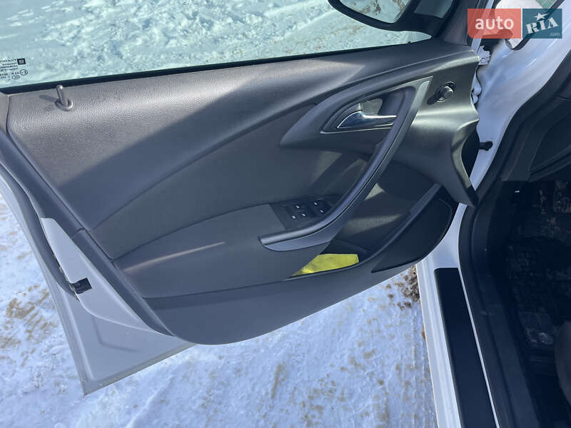 Универсал Opel Astra 2016 в Житомире