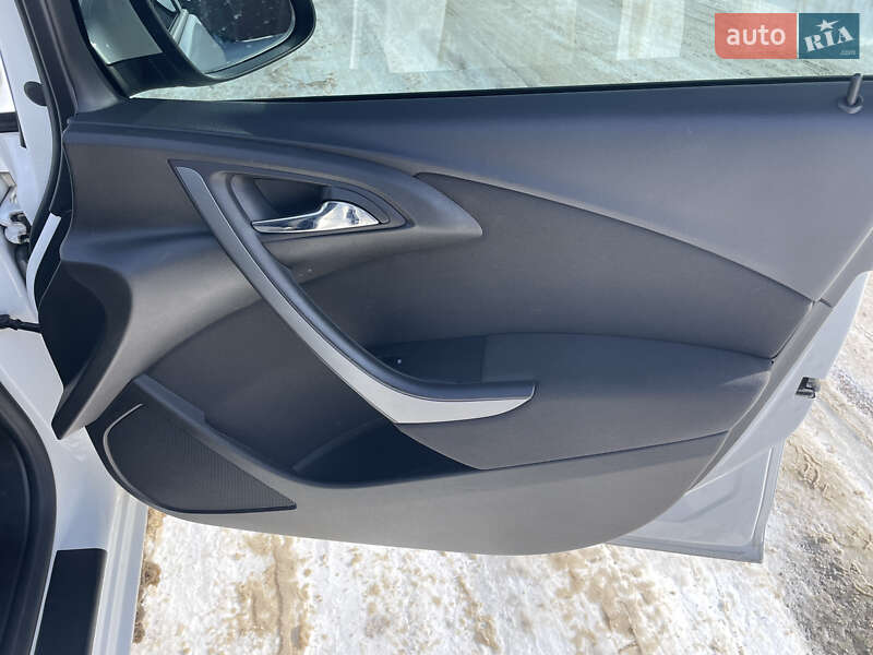 Универсал Opel Astra 2016 в Житомире