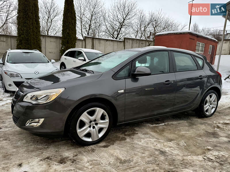 Хэтчбек Opel Astra 2010 в Ровно фото 12 Хэтчбек Opel Astra 2010 в Ровно