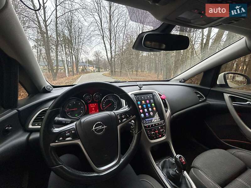 Хэтчбек Opel Astra 2010 в Жовкве