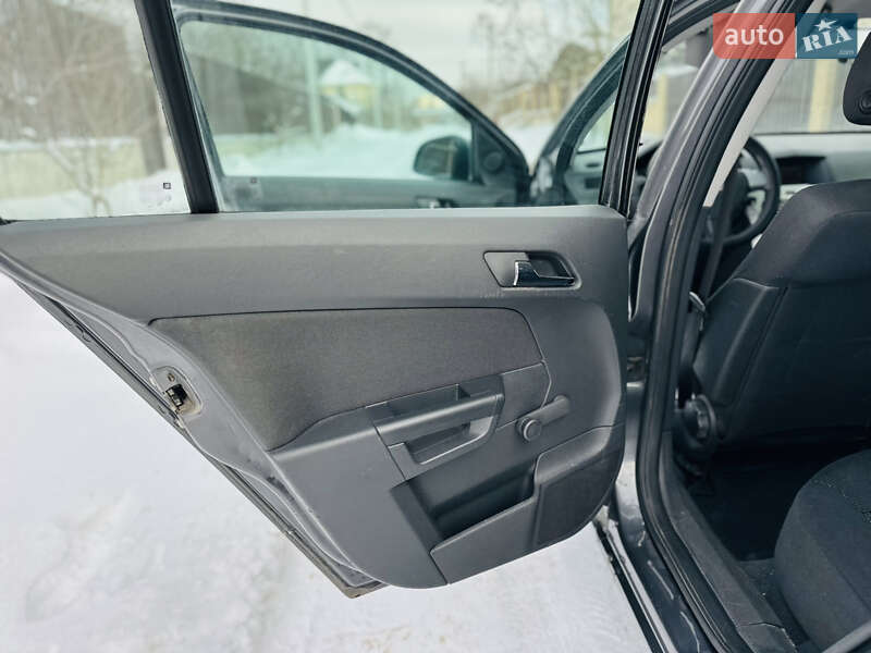 Хэтчбек Opel Astra 2009 в Киеве фото 20 Хэтчбек Opel Astra 2009 в Киеве