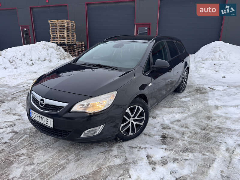 Opel Astra 2012 Opel Astra 2012