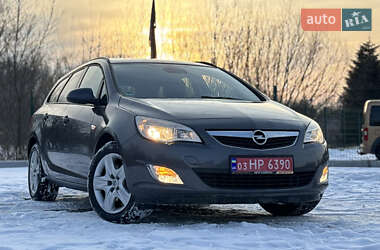 Универсал Opel Astra 2012 в Дрогобыче