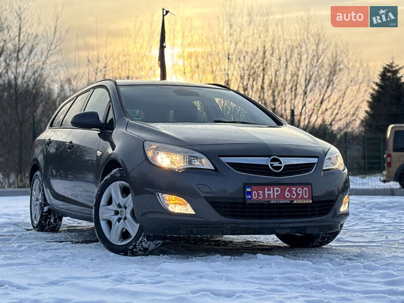Opel Astra 2012 Opel Astra 2012