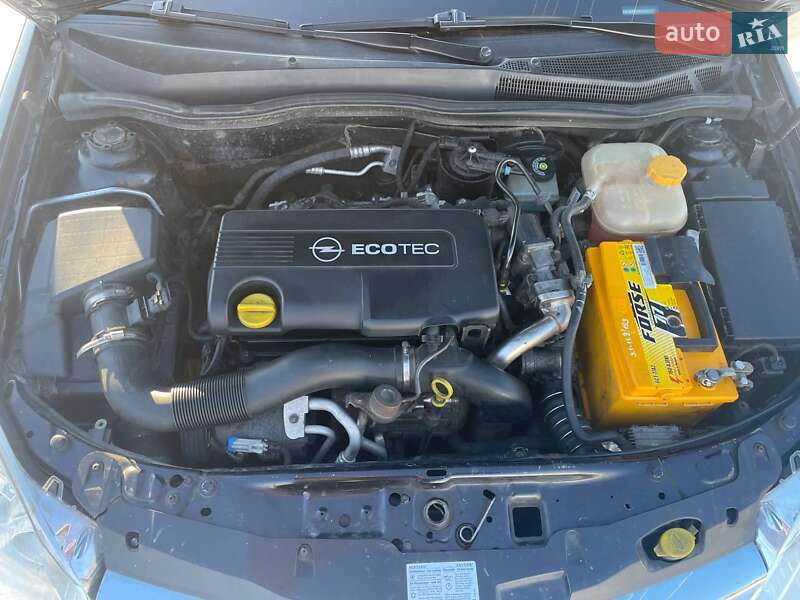 Универсал Opel Astra 2008 в Казатине