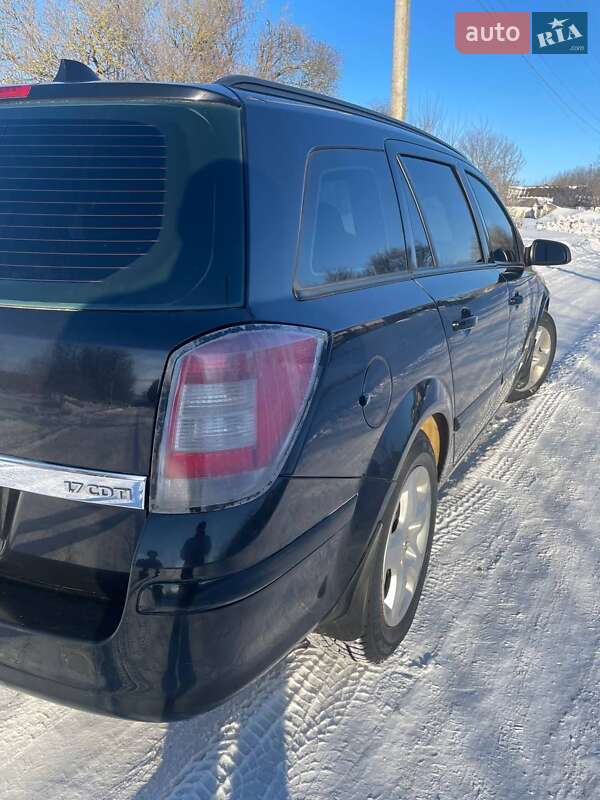 Универсал Opel Astra 2008 в Казатине