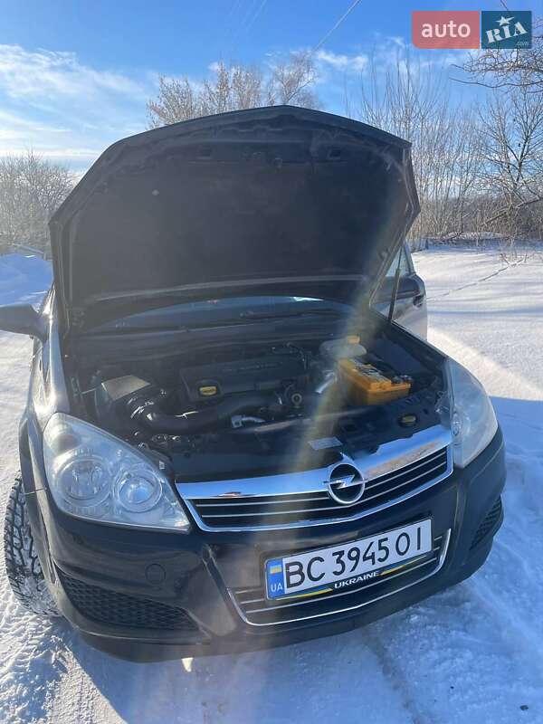 Универсал Opel Astra 2008 в Казатине