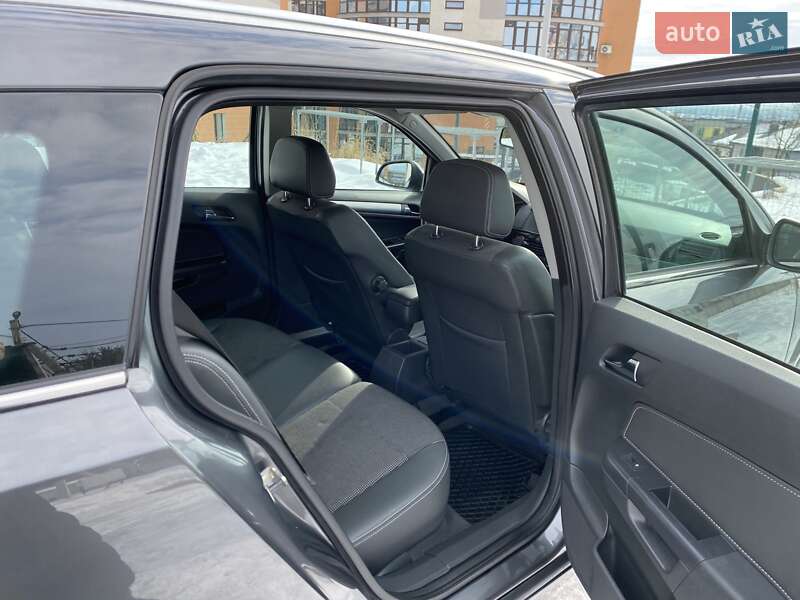 Універсал Opel Astra 2009 в Івано-Франківську