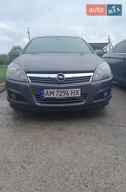 Универсал Opel Astra 2010 в Житомире