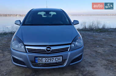Универсал Opel Astra 2010 в Николаеве