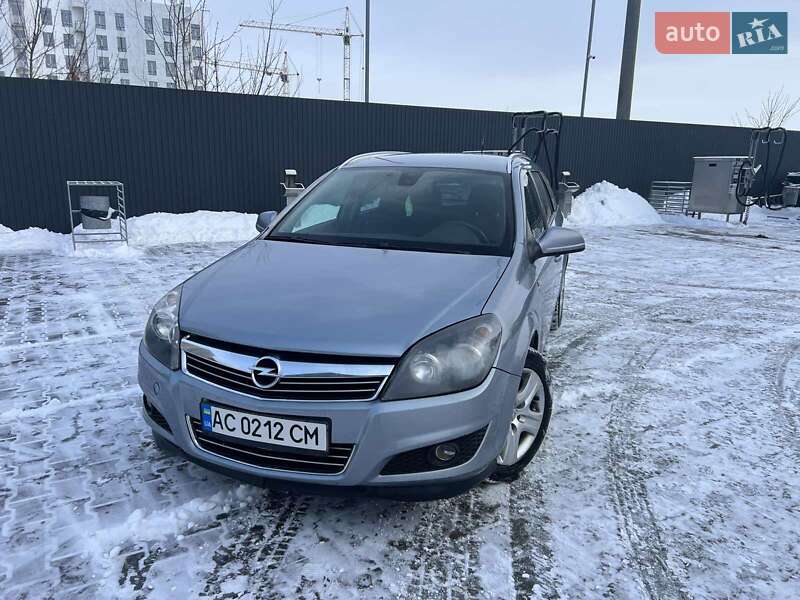 Opel Astra 2010