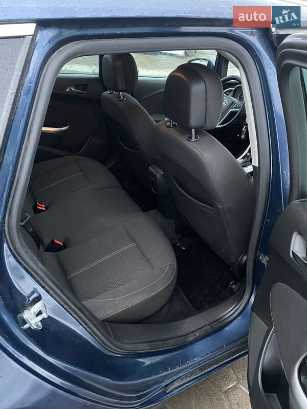 Універсал Opel Astra 2011 в Костопілі