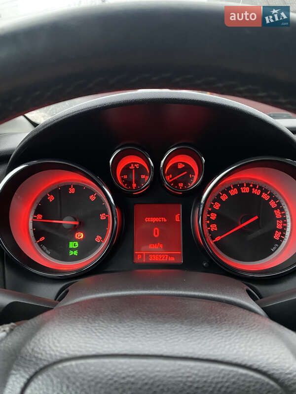 Універсал Opel Astra 2011 в Костопілі