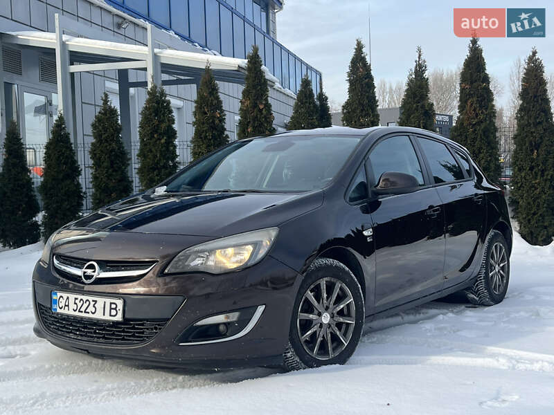 Хэтчбек Opel Astra 2012 в Киеве