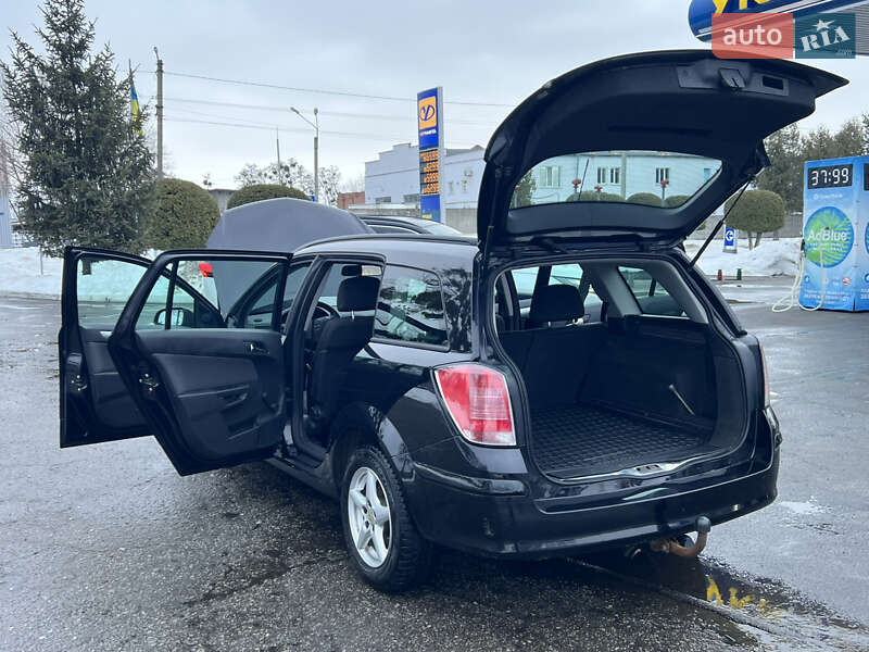 Універсал Opel Astra 2006 в Лубнах