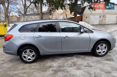 Універсал Opel Astra 2011 в Бердичеві