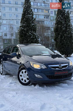 Универсал Opel Astra 2011 в Сумах