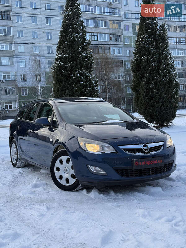 Opel Astra 2011