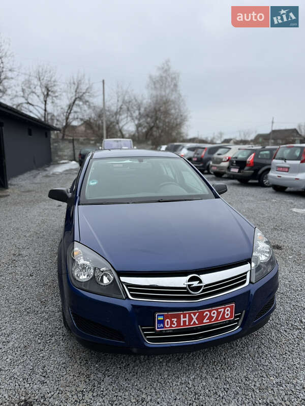 Хэтчбек Opel Astra 2009 в Луцке фото 3 Хэтчбек Opel Astra 2009 в Луцке