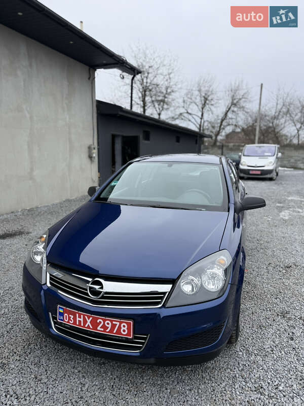 Хэтчбек Opel Astra 2009 в Луцке фото 6 Хэтчбек Opel Astra 2009 в Луцке