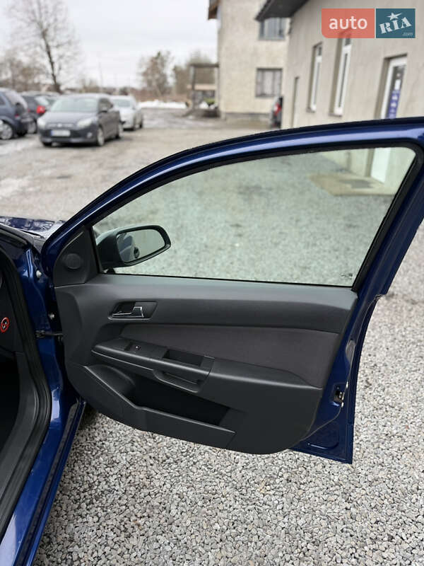 Хэтчбек Opel Astra 2009 в Луцке фото 99 Хэтчбек Opel Astra 2009 в Луцке