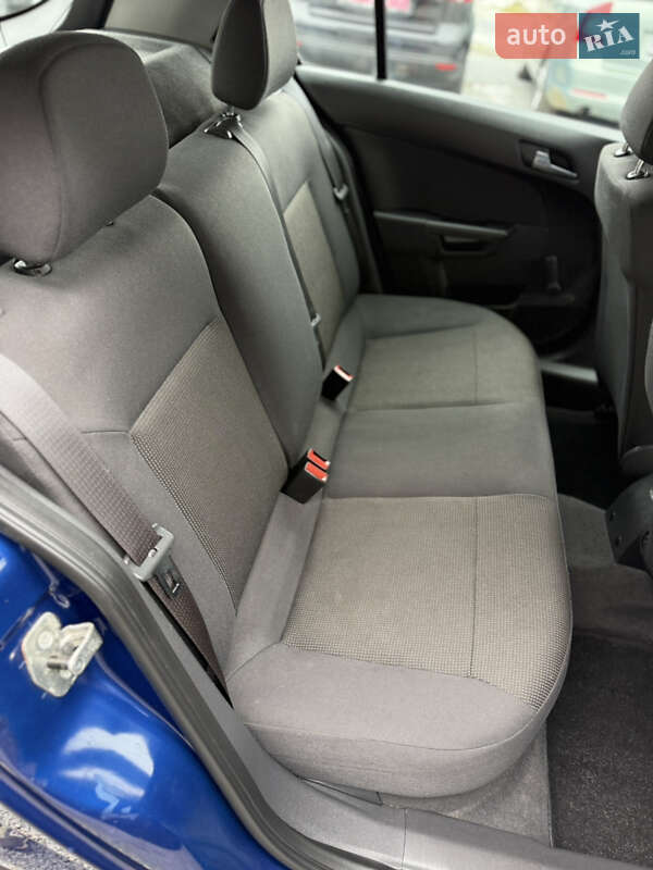 Хэтчбек Opel Astra 2009 в Луцке фото 113 Хэтчбек Opel Astra 2009 в Луцке