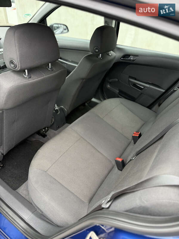 Хэтчбек Opel Astra 2009 в Луцке фото 117 Хэтчбек Opel Astra 2009 в Луцке